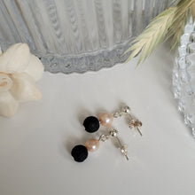 Load image into Gallery viewer, Piki Earrings